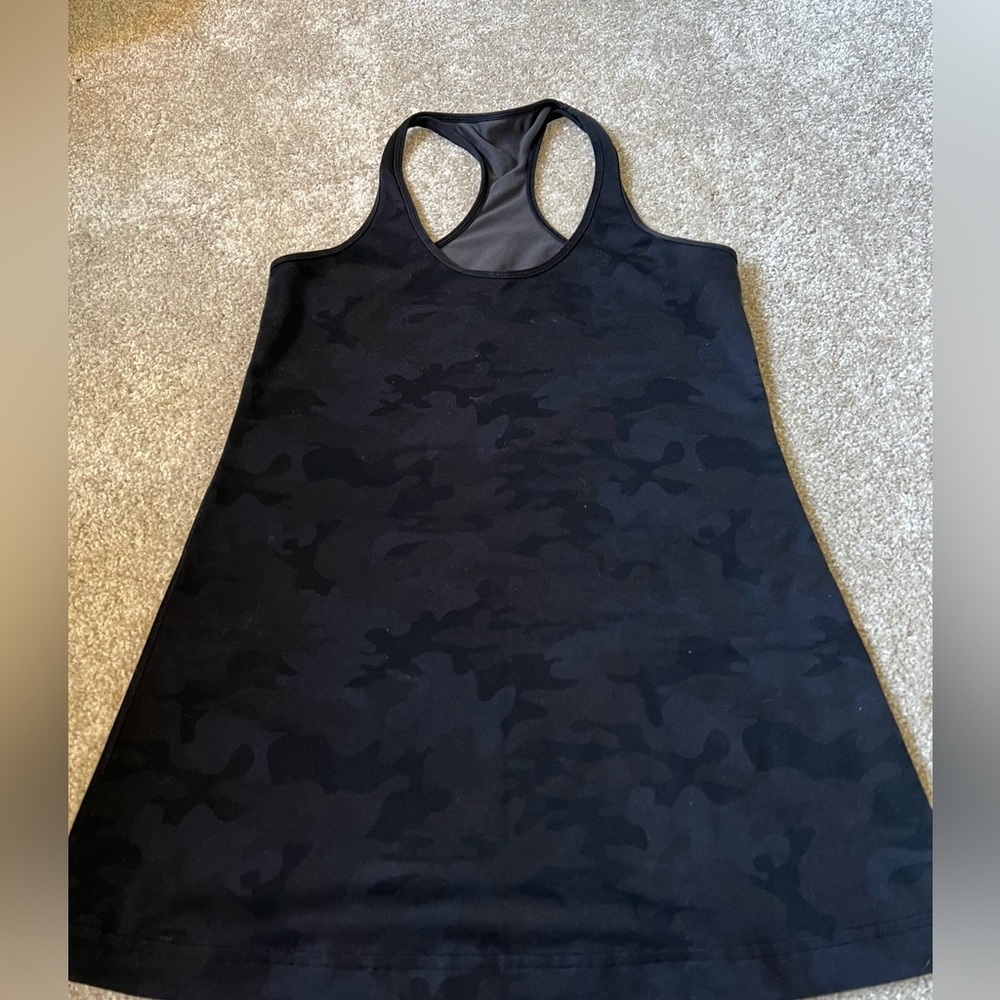 Lululemon tank